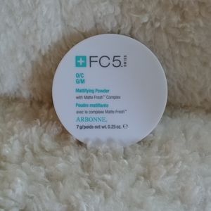 Arbonne FC 5 Mattifying Powder with matte Fresh